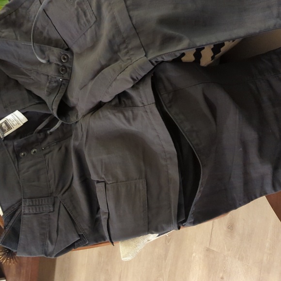 North Face pants - Picture 3 of 3